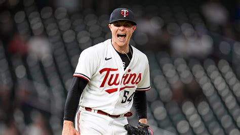 Gray goes 7, Gallo homers to help Twins beat Yankees 6-1